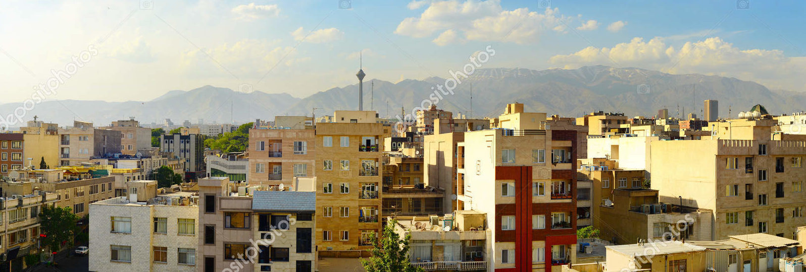 Панорама Тегерана с башней